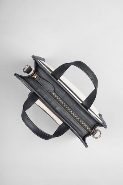 URBAN LUXE SLING BAG