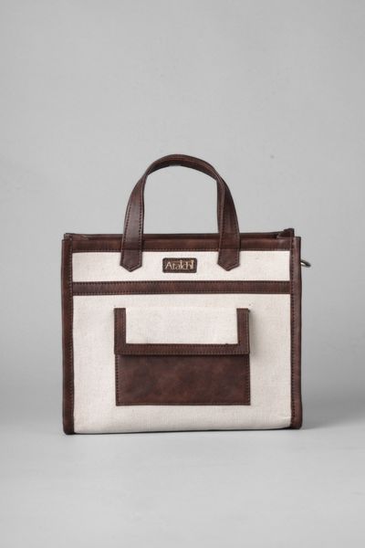 URBAN LUXE SLING BAG