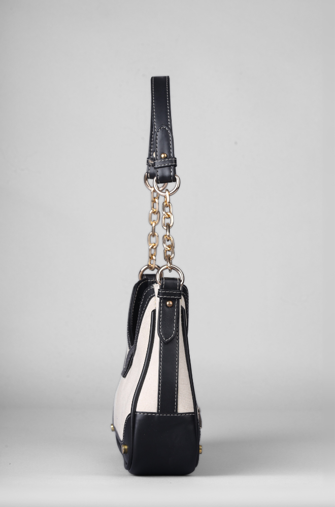AOTE GIGI SLING BAG BLACK