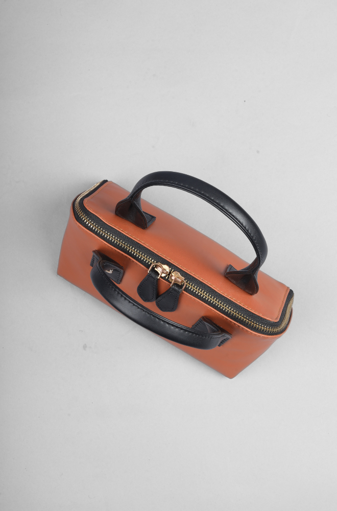 ELGIN SLING BAG BLACK TAN