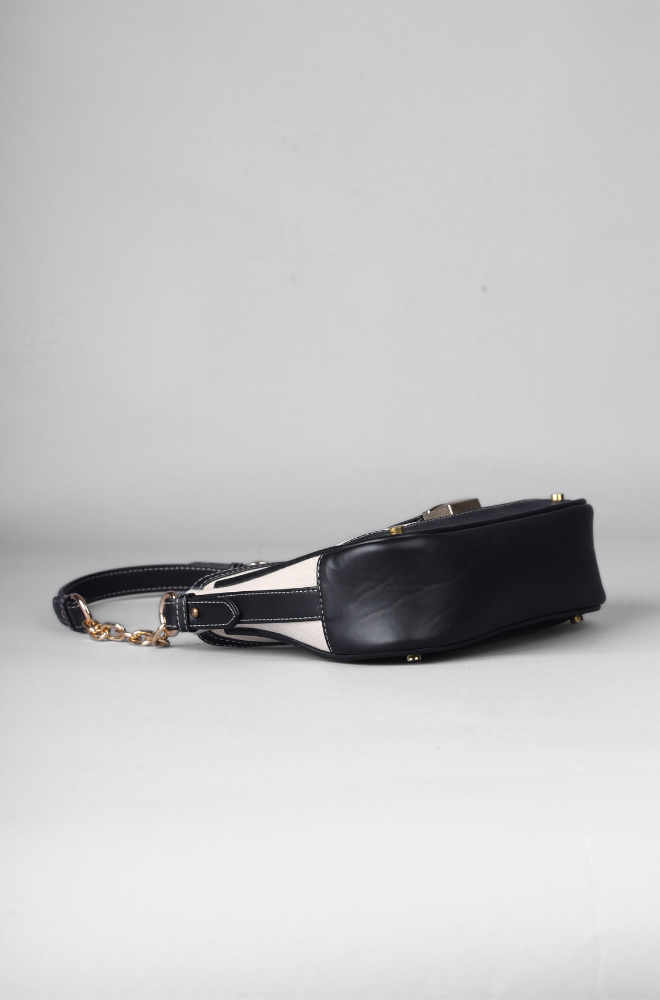 AOTE GIGI SLING BAG BLACK
