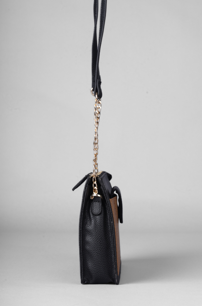 CROCO SLING BAG BLACK