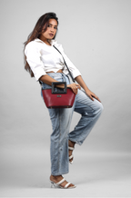 ALIZA SLING BAG